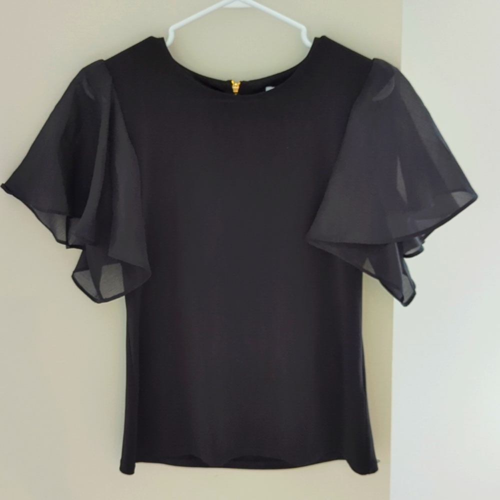 Elegant black ruffled short sleeve